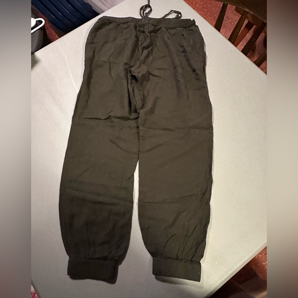 Kittenish apartment pant joggers